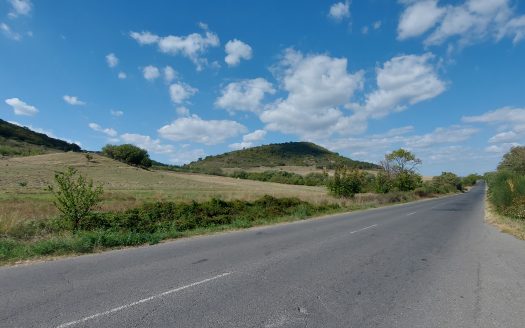 Парцел в Каблешково на пътя за Медово