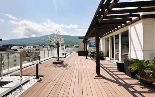 Пентхаус за продажба във Флора Гардън