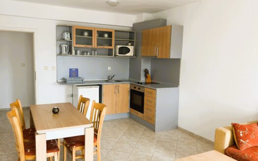 Обзаведен 3-стаен апартамент за продажба в к-с Силвър Спрингс, Слънчев бряг