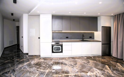 Прекрасен 3-стаен под наем 108 кв.м. на удобна локация на Цар Борис III