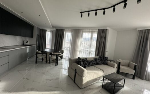 Прекрасен 3-стаен под наем 135 кв.м. на удобна локация на Цар Борис III