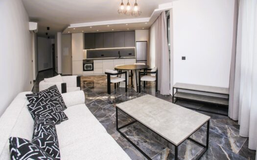 Прекрасен 3-стаен под наем 108 кв.м. на удобна локация на Цар Борис III